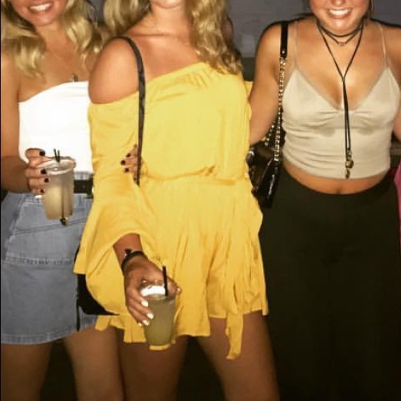 Off the should romper - Picture 4 of 4